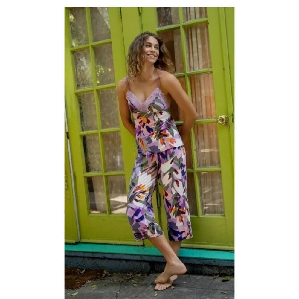 Linea Donatella XL Pajama Set Floral Lace Babydoll Camisole Crop Pants 2 Piece